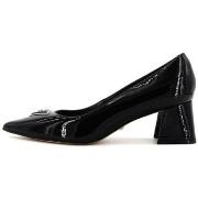 Chaussures escarpins Guess -