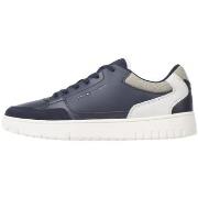 Baskets basses Tommy Hilfiger Baskets homme Ref 63745 0F5 bleu marine