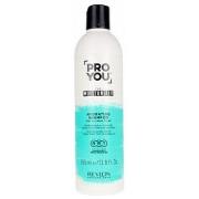 Soins cheveux Revlon PROYOU the moisturizer shampoo 350 ml