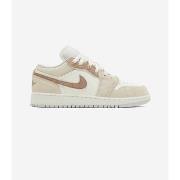 Baskets Nike Air Jordan 1 low Light Brown