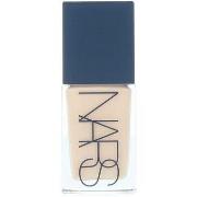 Fonds de teint &amp; Bases Nars Fond De Teint Fluide Light Reflecting ...