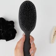 Beauty Works Medium Oval Brush