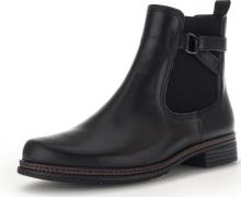 Chelsea boots