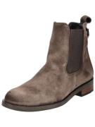 Chelsea boots