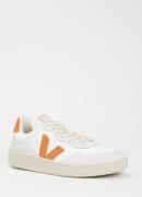 Veja V-90 sneaker met leren details en logo