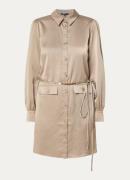 NIKKIE Kenya mini blousejurk met pofmouwen en strikceintuur