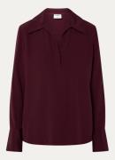 Filippa K Tuniek met V-hals en trompetmouw