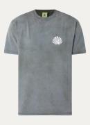 New Amsterdam Surf Association Lace T-shirt met logo- en backprint