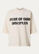 Fear of God T-shirt met logo- en backprint
