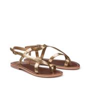 Leren sandalen met teenstukje