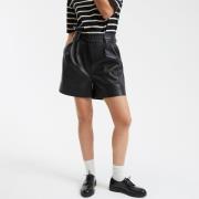 Short met plooien in simili