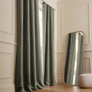 Verduisteringsgordijn van gewassen linnen, leren lussen, Private