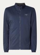 Arc'teryx Atom regenjack met ritszakken