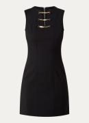 NIKKIE Kallin mini jurk met V-hals en kettingdetail