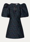 Essentiel Antwerp Influence mini jurk met jacquard dessin en pofmouw