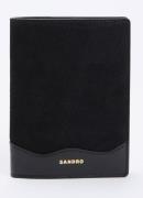 Sandro Paspoortetui van suède met details van kalfsleer