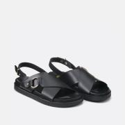 Sandales croisées en cuir lisse