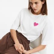 T-shirt col rond broderie poitrine manches courtes