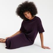 Robe droite pailletée, longue, manches courtes