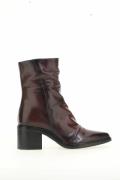 Bottines pointues en cuir plissé