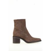 Bottines pointues en cuir suède