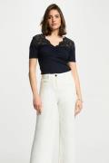 T-shirt col V, manches courtes