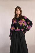 Pull fleuri en maille brossée