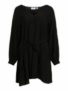 Robe courte ceinturée avec détail boutons argentés