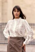 Blouse en dentelle, détails volantés, BESMA